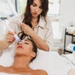 Hydrafacial ile Ciltteki Mat Görünümü Canlandırma: Kaybettiğiniz Işıltıyı Geri Kazanın 7 Hydrafacial ile Ciltteki Mat Görünümü Canlandırma: Kaybettiğiniz Işıltıyı Geri Kazanın