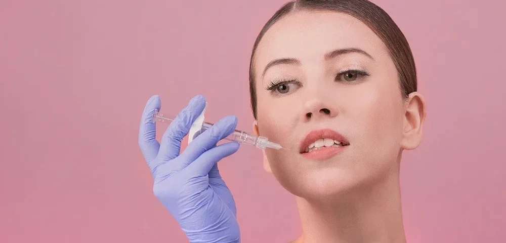 Dermal Dolgu ile Zamanı Geri Alın: Anti-Aging Etkileri ve Gençleşme Sanatı