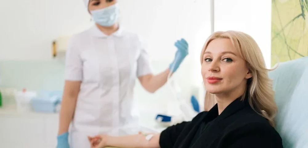 Detoks Etkili IV Tedaviler: Vücudunuzu Toksinlerden Arındırın 10 Detoks Etkili IV Tedaviler: Toksinlerden Arının