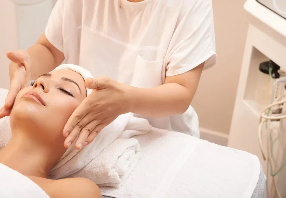Hydrafacial'ın Aşamaları: Adım Adım Cilt Yenileme