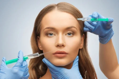 Dolgu ve Botoks: Kırışıklıklarınız İçin Hangisi Daha Uygun?