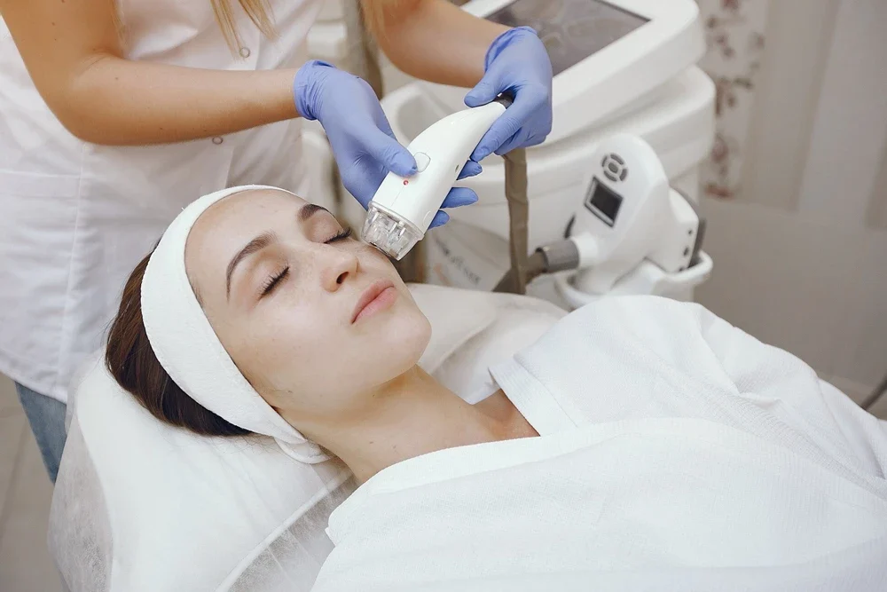 Hydrafacial'ın Aşamaları: Adım Adım Cilt Yenileme