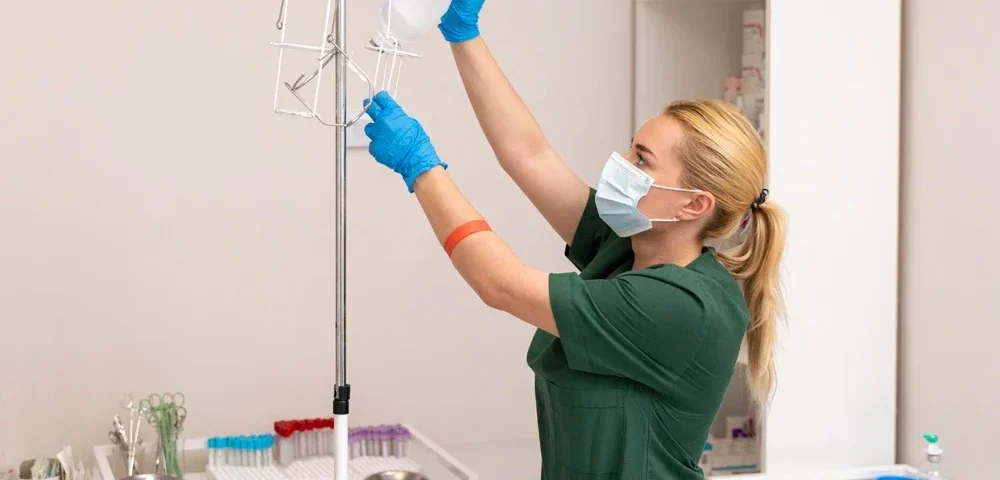 IV Tedavi Kimler İçin Uygundur? 10 IV Tedavi Kimler İçin Uygundur? Kapsamlı Bir Rehber