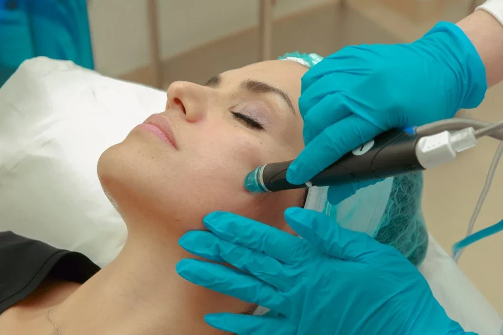 Hydrafacial'ın Aşamaları: Adım Adım Cilt Yenileme