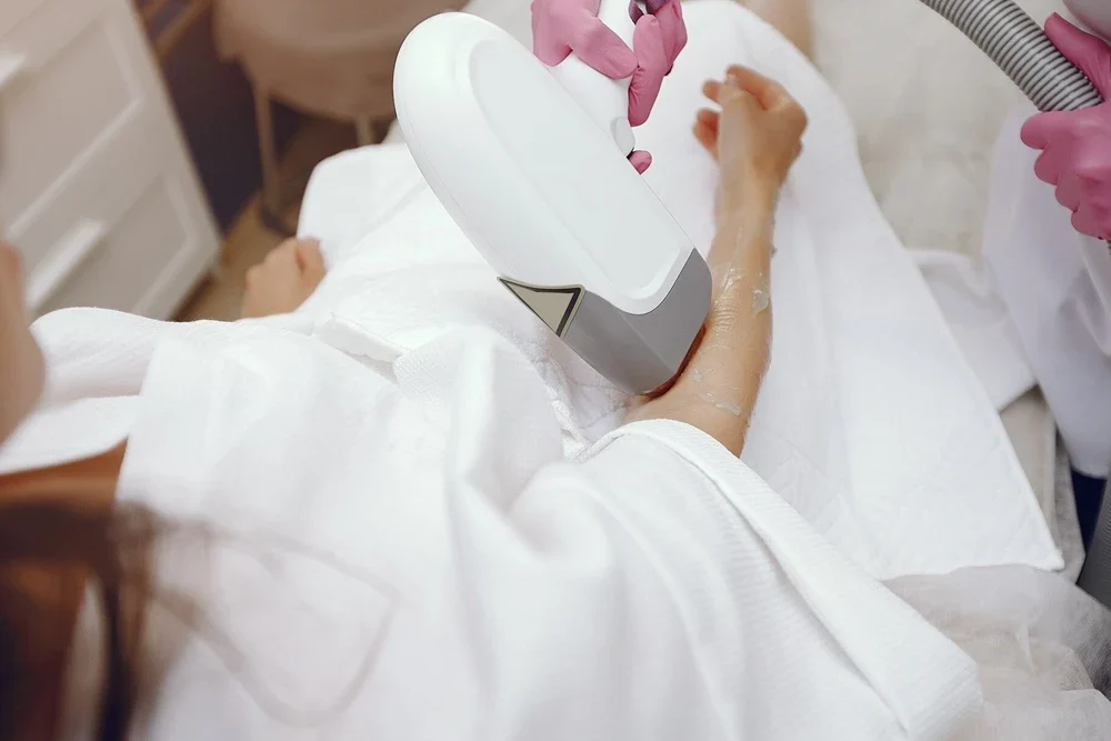 Tüm Vücut Lazer Epilasyon: Bilmeniz Gerekenler