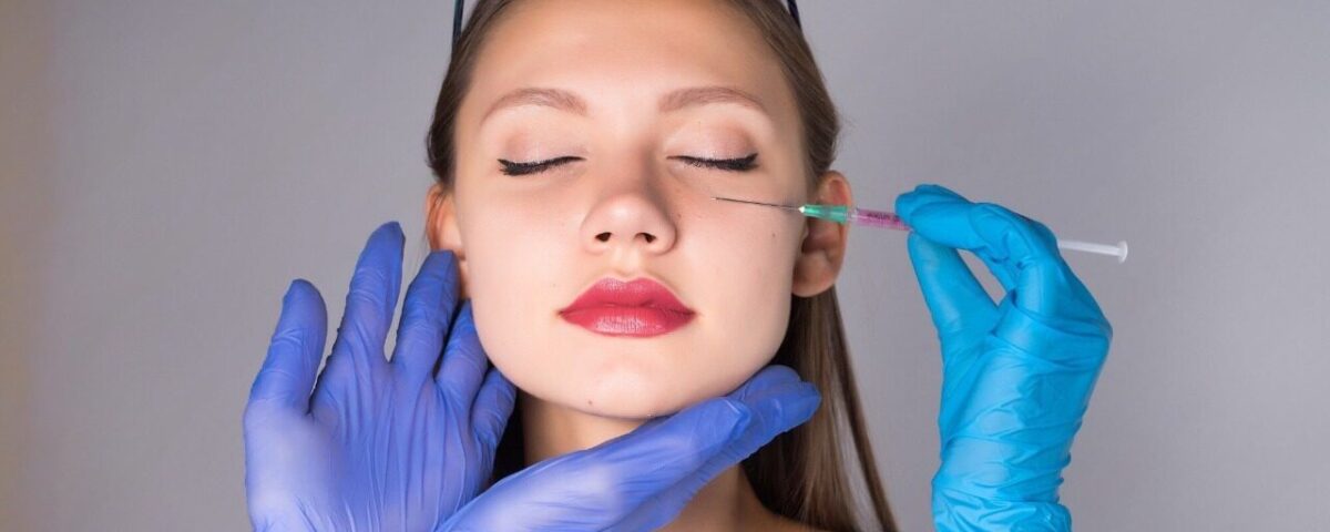 Dermal Dolguların Yan Etkileri Nelerdir? Riskler ve Güvenlik 11 Dr. Melis Ulger