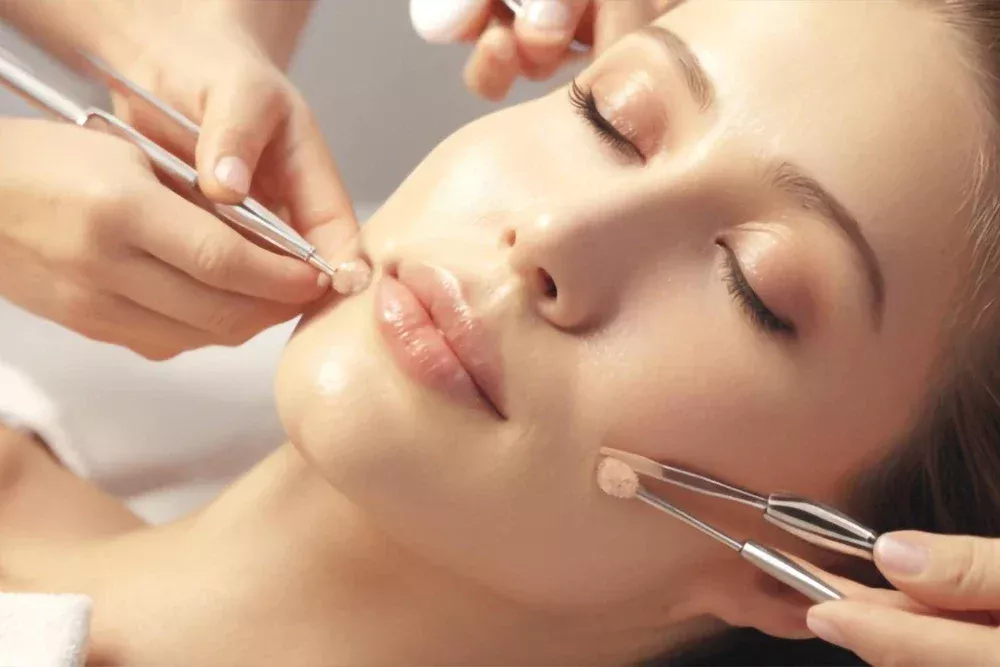 Hydrafacial ile Dudak Bakımı ve Dolgunlaştırma: Perk Lip Teknolojisi