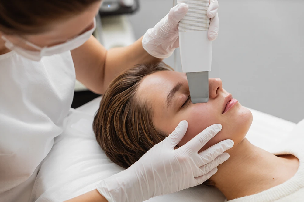 Hydrafacial'ın Farklı Cilt Tiplerine Göre Uygulanışı: Her Cilt İçin Özel Bir Protokol