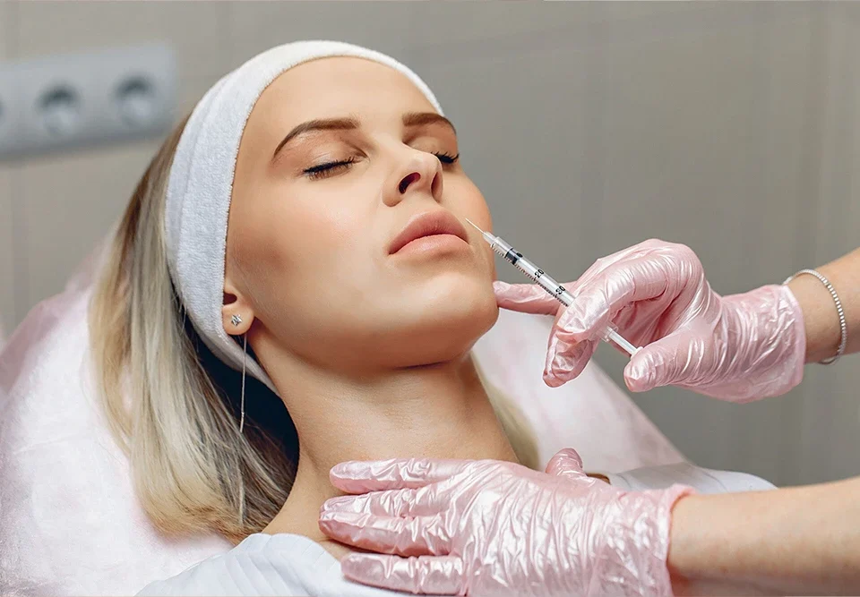 Dolgu Yaptırdıktan Ne Kadar Süre Sonra Yüze Masaj Yapılır? Kritik Zaman Çizelgesi