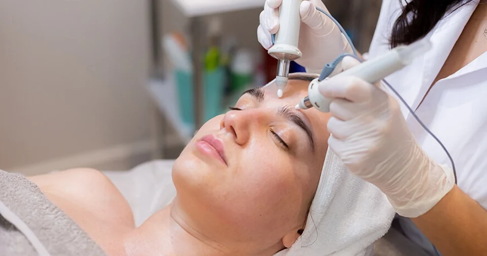 Bağdat Caddesi Hydrafacial: 2026 Klinik Rehberi
