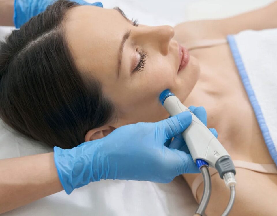 HydraFacial Blackhead Removal: The 2026 Guide 13 Hydrafacial Blackhead Removal: The 2026 Guide