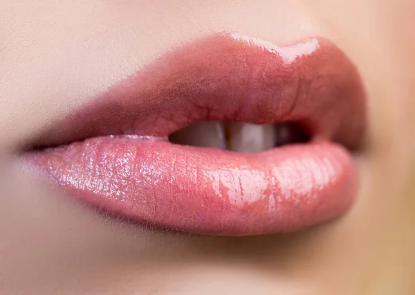How Many ML for Lip Fillers? A 2026 Guide for Your First Session 22 How Many mL for Lip Fillers? A 2026 Guide for Your First Session